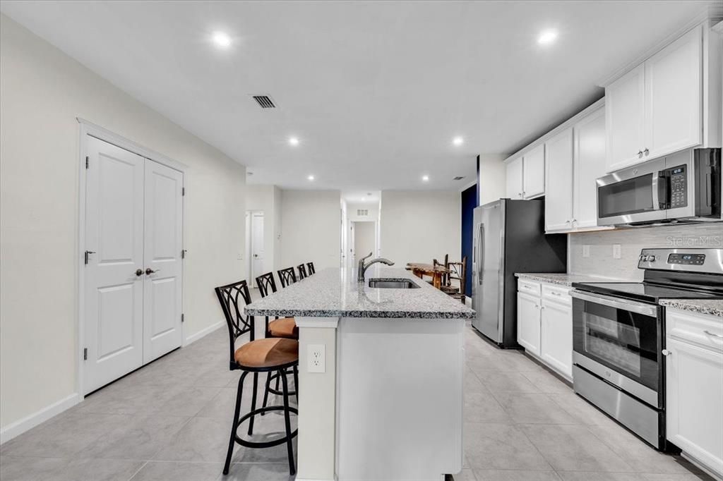 For Sale: $265,000 (3 beds, 2 baths, 1496 Square Feet)