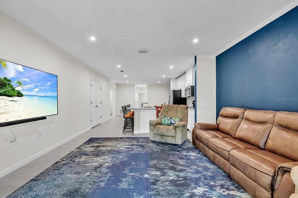 For Sale: $265,000 (3 beds, 2 baths, 1496 Square Feet)