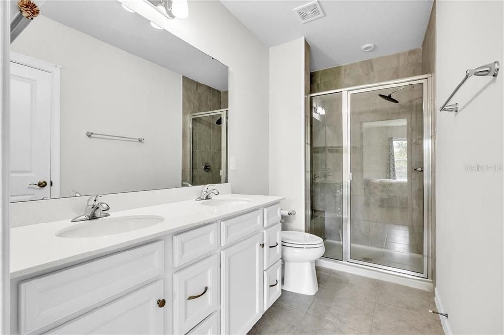 For Sale: $265,000 (3 beds, 2 baths, 1496 Square Feet)