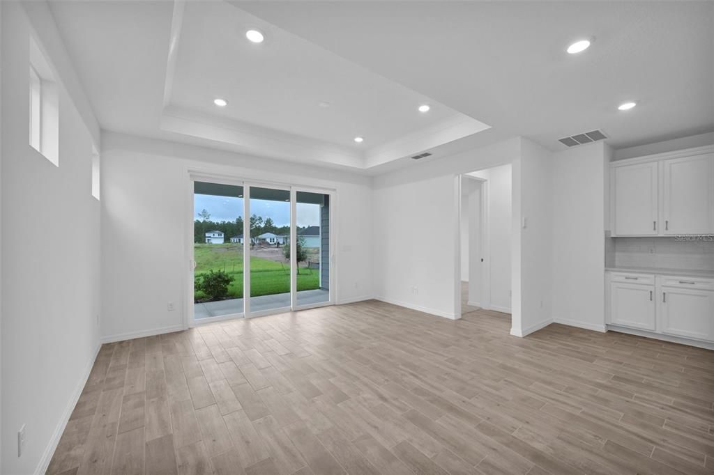 На продажу: $369,000 (3 спален, 2 ванн, 1865 Квадратных фут)