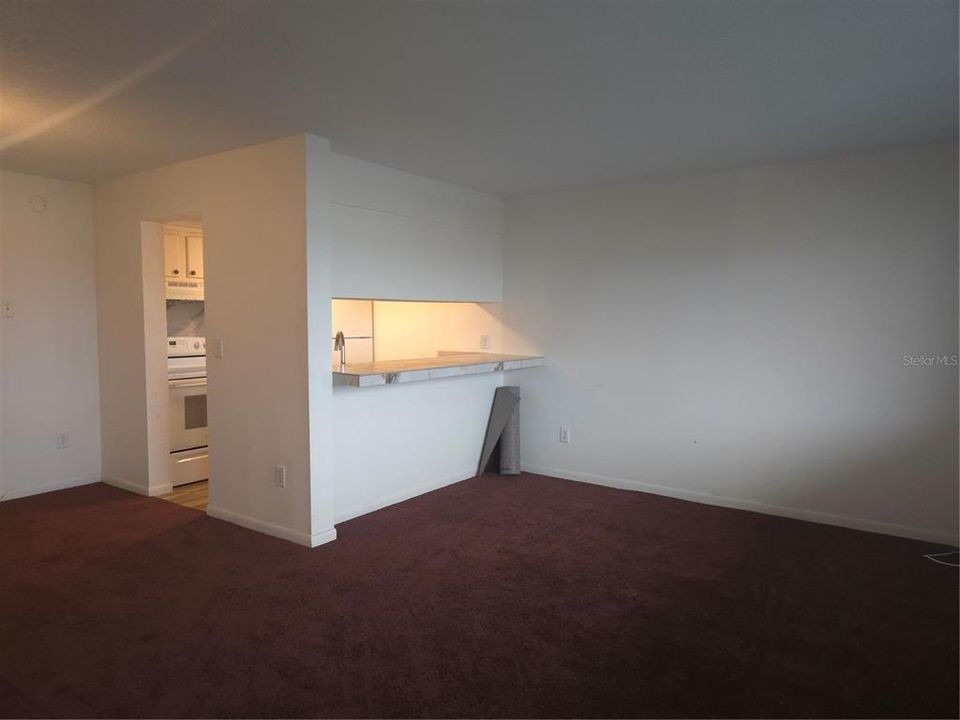 For Rent: $1,350 (2 beds, 2 baths, 835 Square Feet)