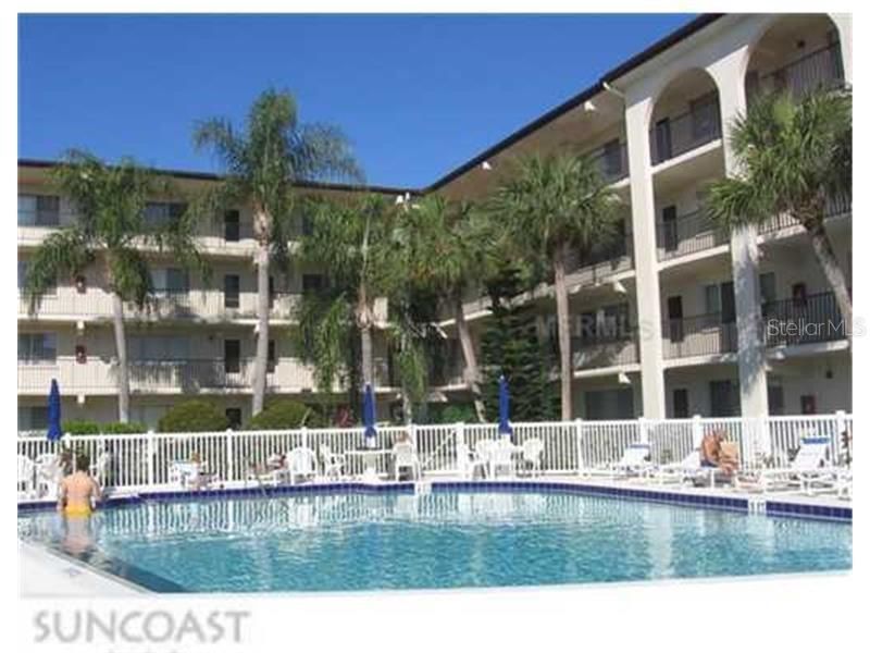 For Rent: $1,350 (2 beds, 2 baths, 835 Square Feet)