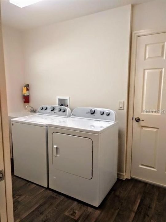 В аренду: $2,325 (3 спален, 2 ванн, 1636 Квадратных фут)