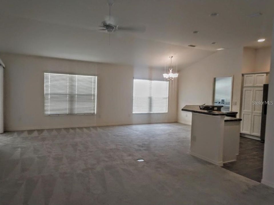 В аренду: $2,325 (3 спален, 2 ванн, 1636 Квадратных фут)