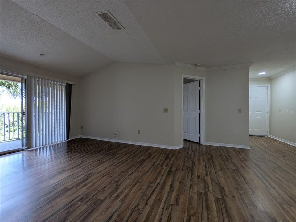 В аренду: $1,950 (3 спален, 2 ванн, 1180 Квадратных фут)