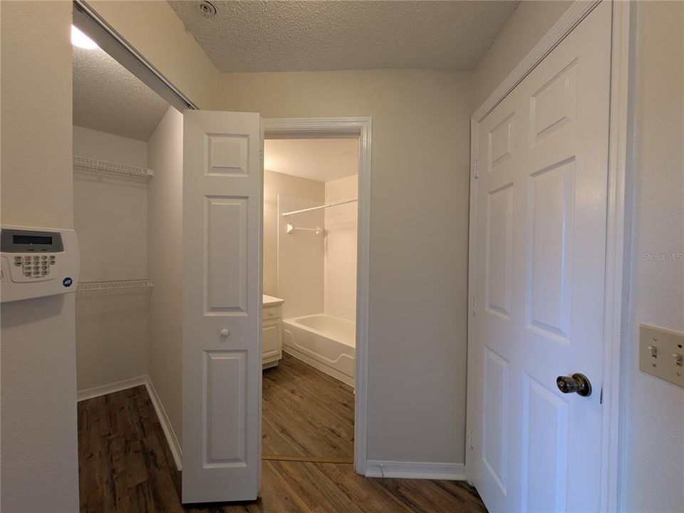 В аренду: $1,950 (3 спален, 2 ванн, 1180 Квадратных фут)