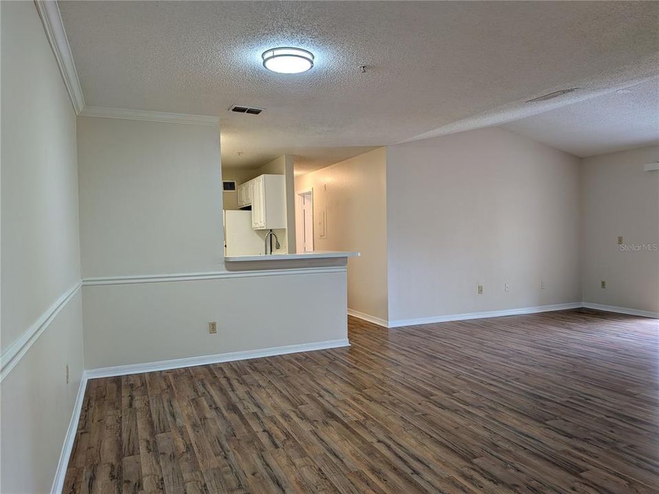 В аренду: $1,950 (3 спален, 2 ванн, 1180 Квадратных фут)