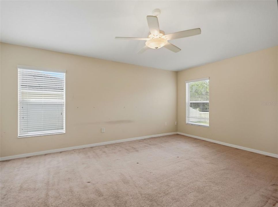 For Sale: $285,000 (3 beds, 2 baths, 1676 Square Feet)