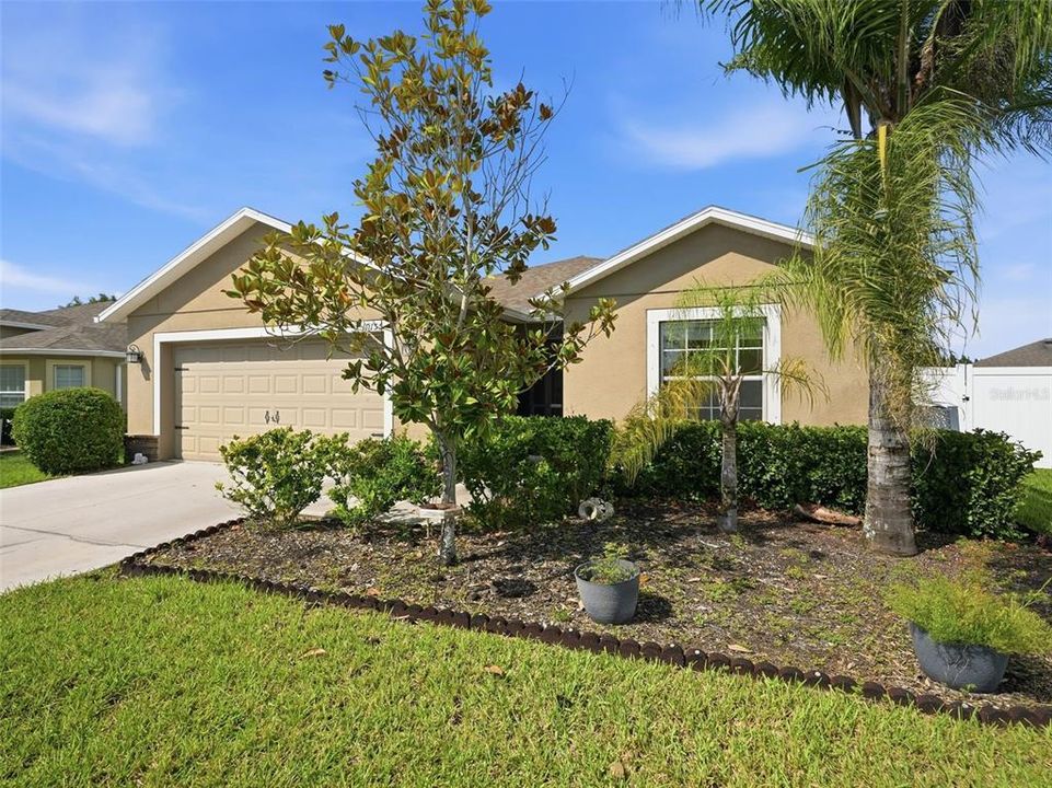 For Sale: $285,000 (3 beds, 2 baths, 1676 Square Feet)