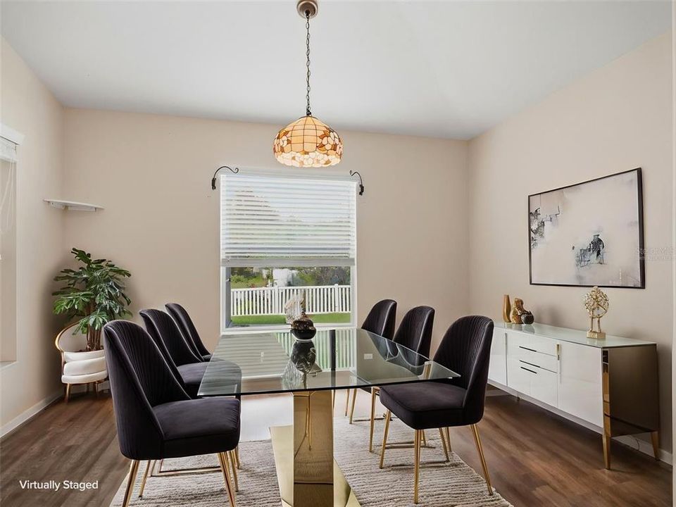 For Sale: $285,000 (3 beds, 2 baths, 1676 Square Feet)