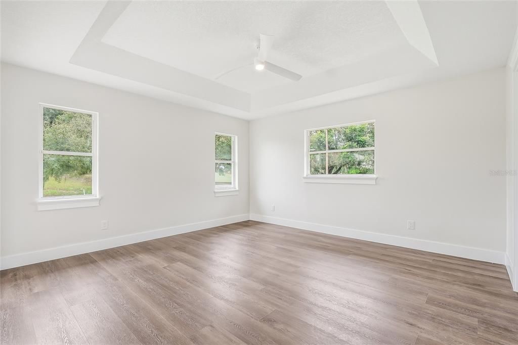 For Sale: $759,900 (5 beds, 3 baths, 3401 Square Feet)