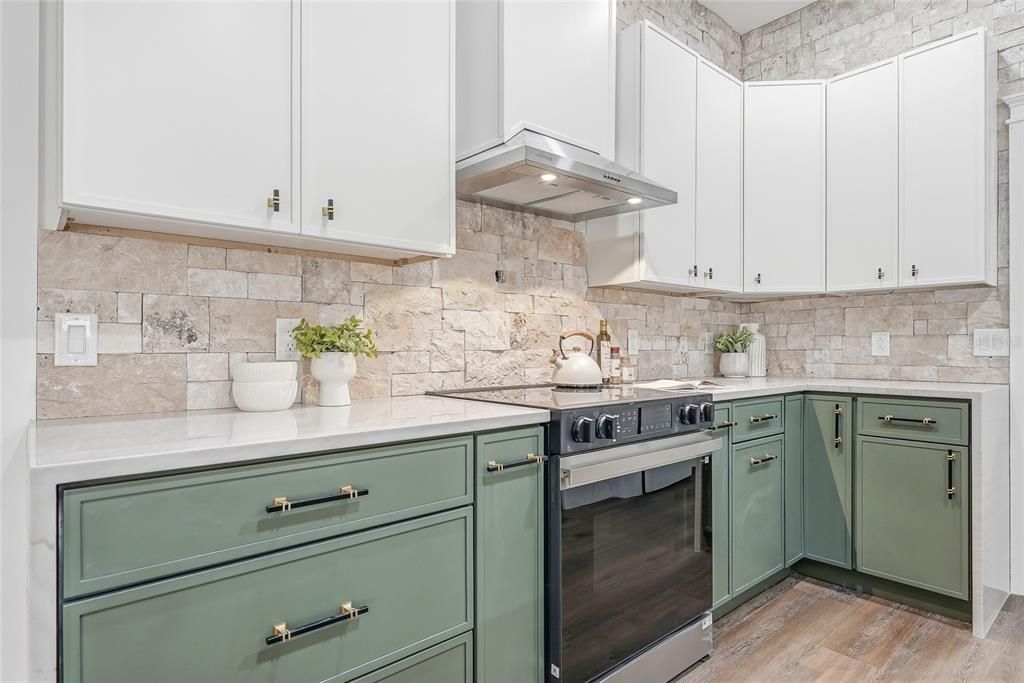 For Sale: $759,900 (5 beds, 3 baths, 3401 Square Feet)