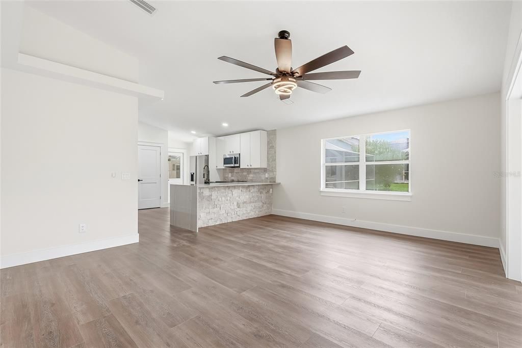 For Sale: $759,900 (5 beds, 3 baths, 3401 Square Feet)