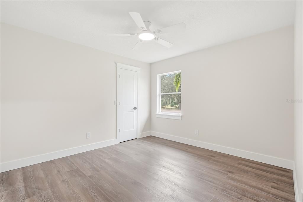 For Sale: $759,900 (5 beds, 3 baths, 3401 Square Feet)
