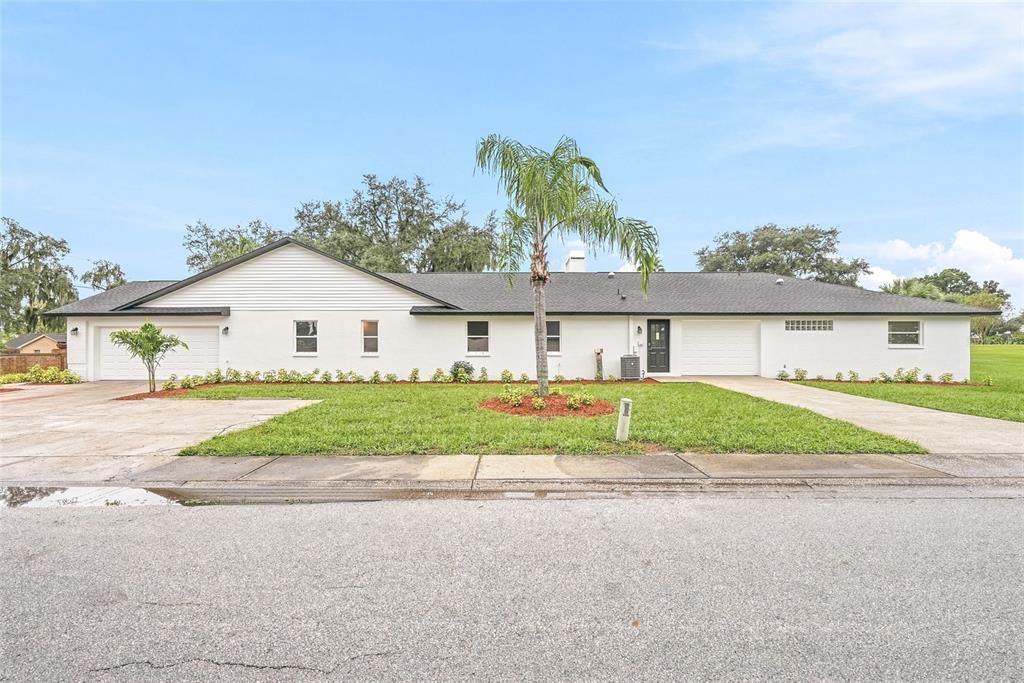 For Sale: $759,900 (5 beds, 3 baths, 3401 Square Feet)