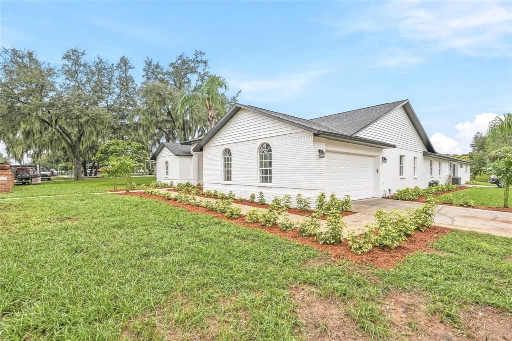 For Sale: $759,900 (5 beds, 3 baths, 3401 Square Feet)