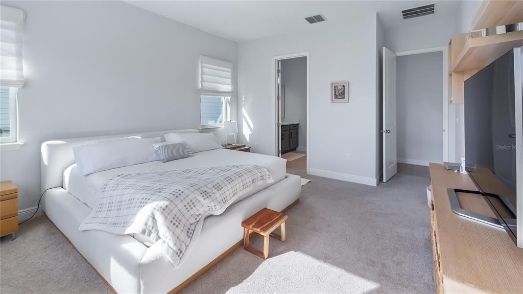 For Sale: $671,000 (4 beds, 2 baths, 2906 Square Feet)