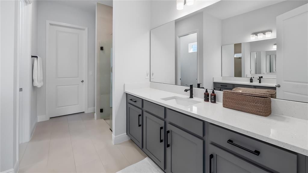 For Sale: $671,000 (4 beds, 2 baths, 2906 Square Feet)