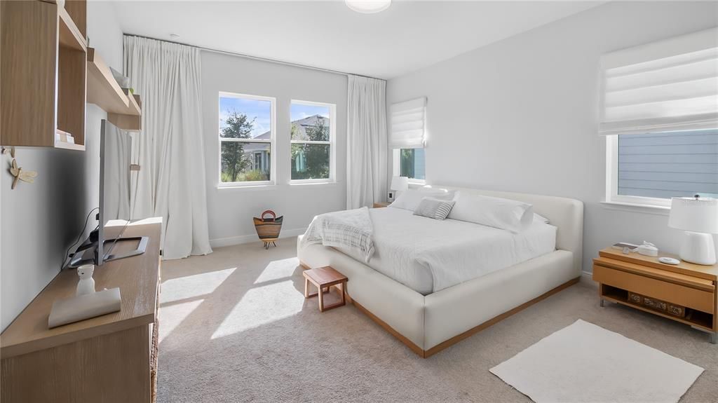 For Sale: $671,000 (4 beds, 2 baths, 2906 Square Feet)