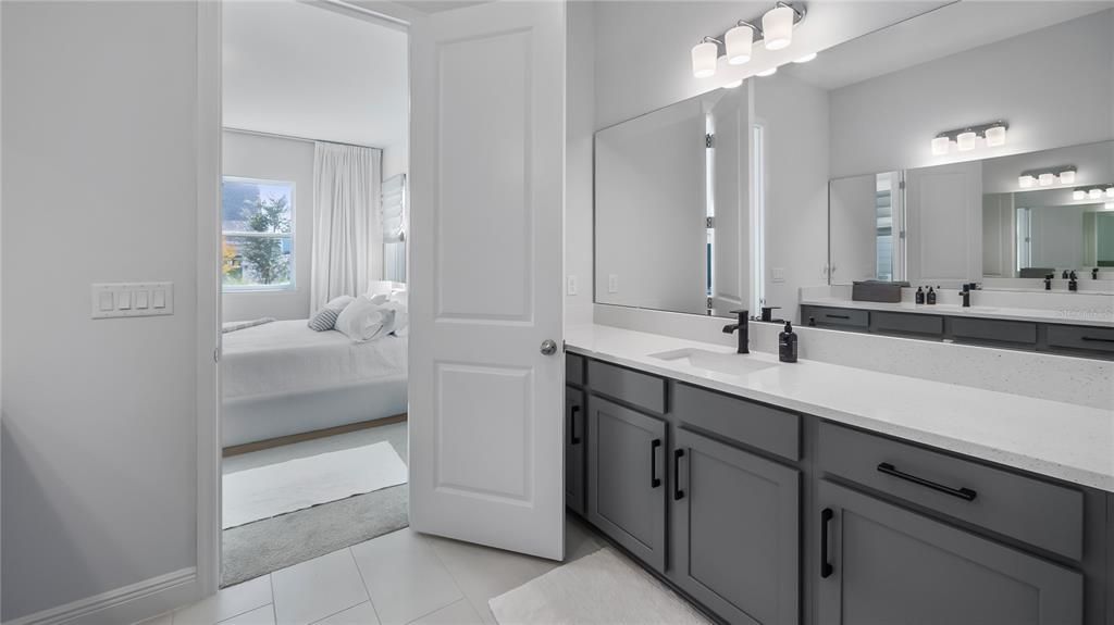 For Sale: $671,000 (4 beds, 2 baths, 2906 Square Feet)