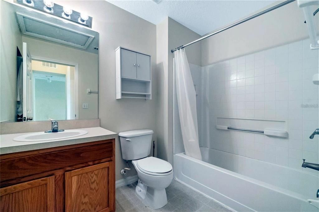 For Sale: $235,000 (3 beds, 2 baths, 1291 Square Feet)