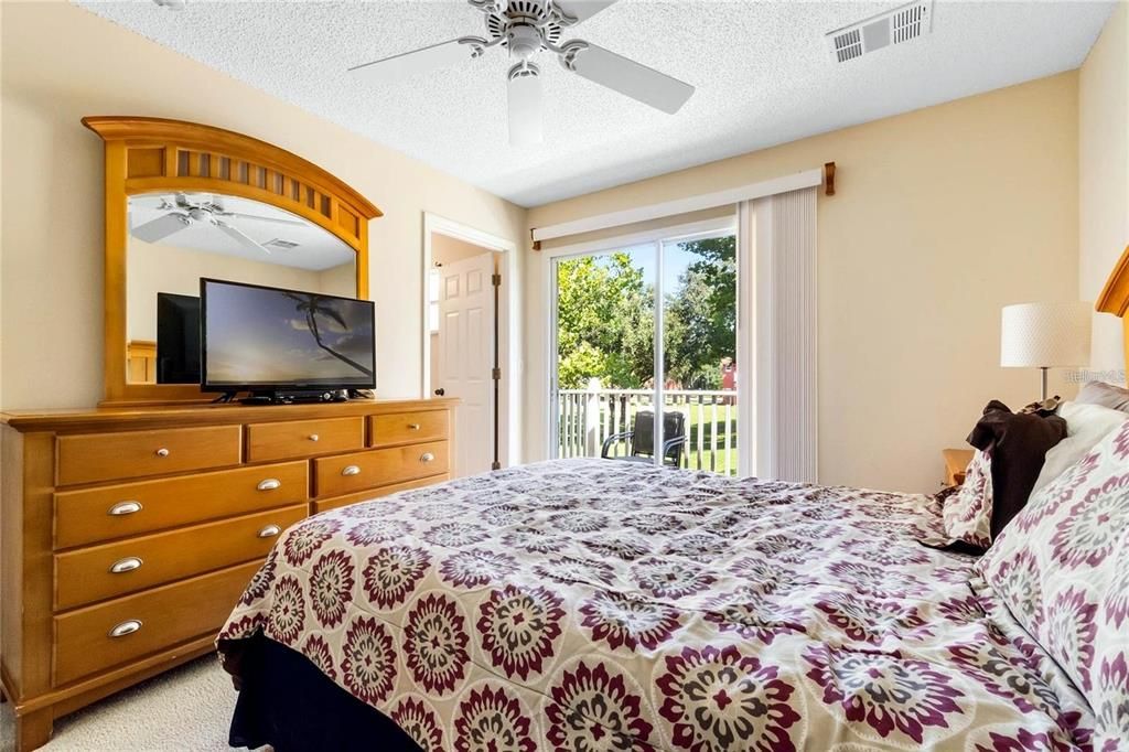 For Sale: $235,000 (3 beds, 2 baths, 1291 Square Feet)