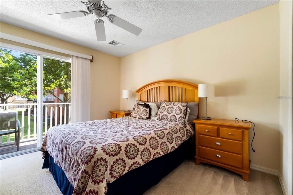For Sale: $235,000 (3 beds, 2 baths, 1291 Square Feet)
