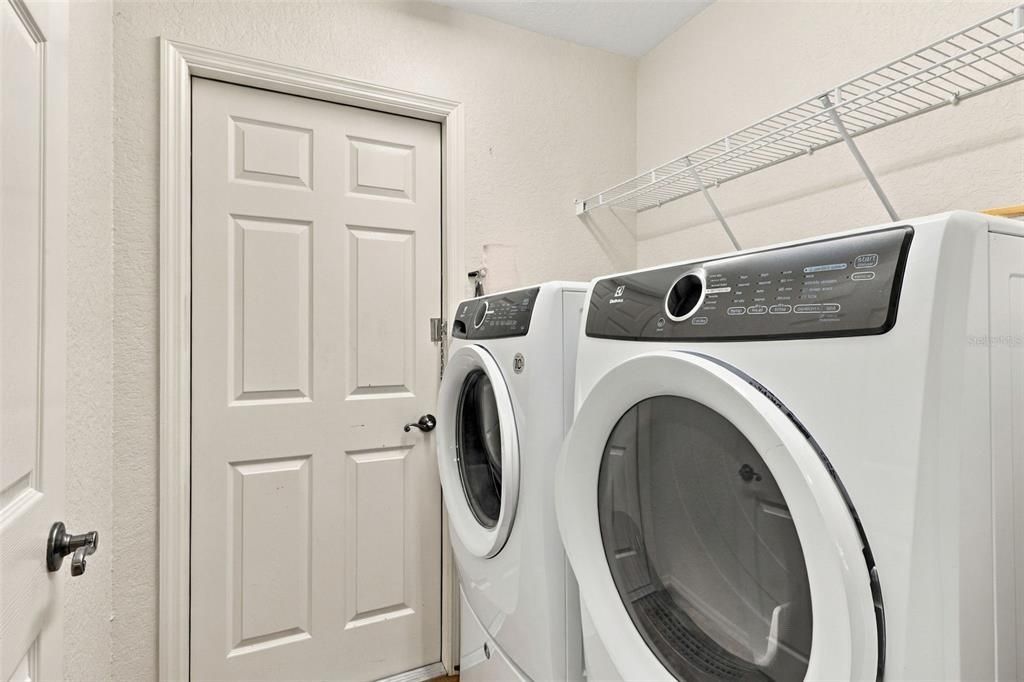 En Venta: $319,000 (3 camas, 2 baños, 1605 Pies cuadrados)