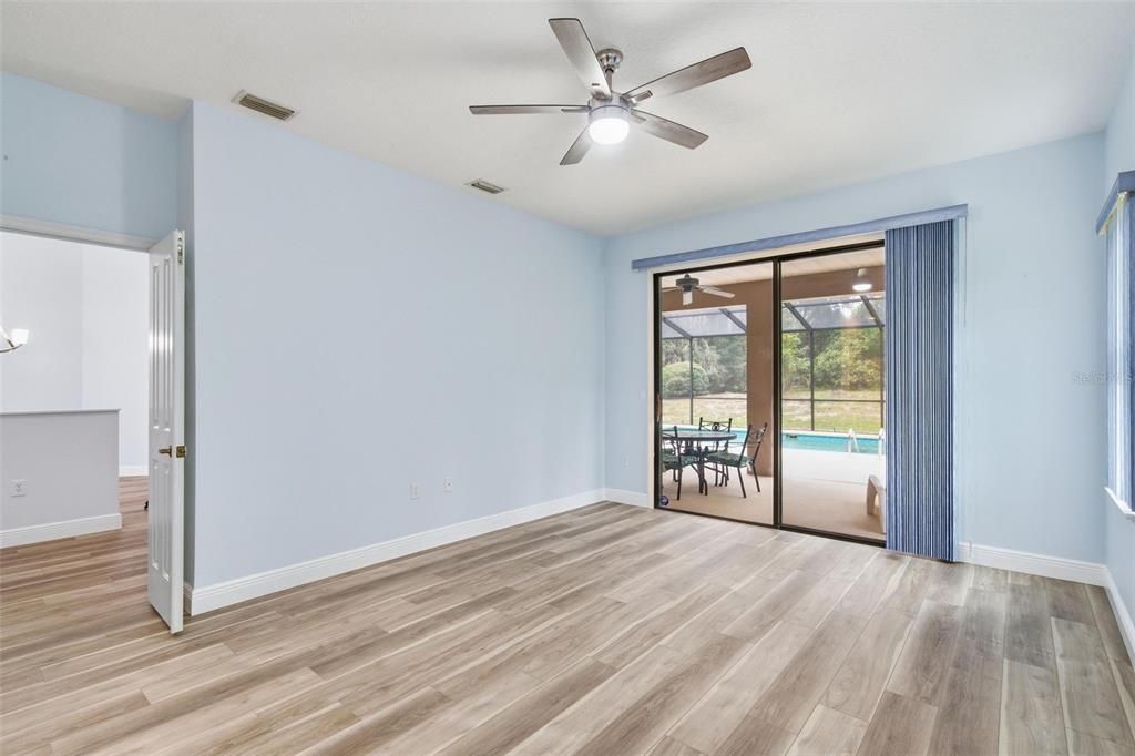 En Venta: $399,000 (3 camas, 2 baños, 1799 Pies cuadrados)