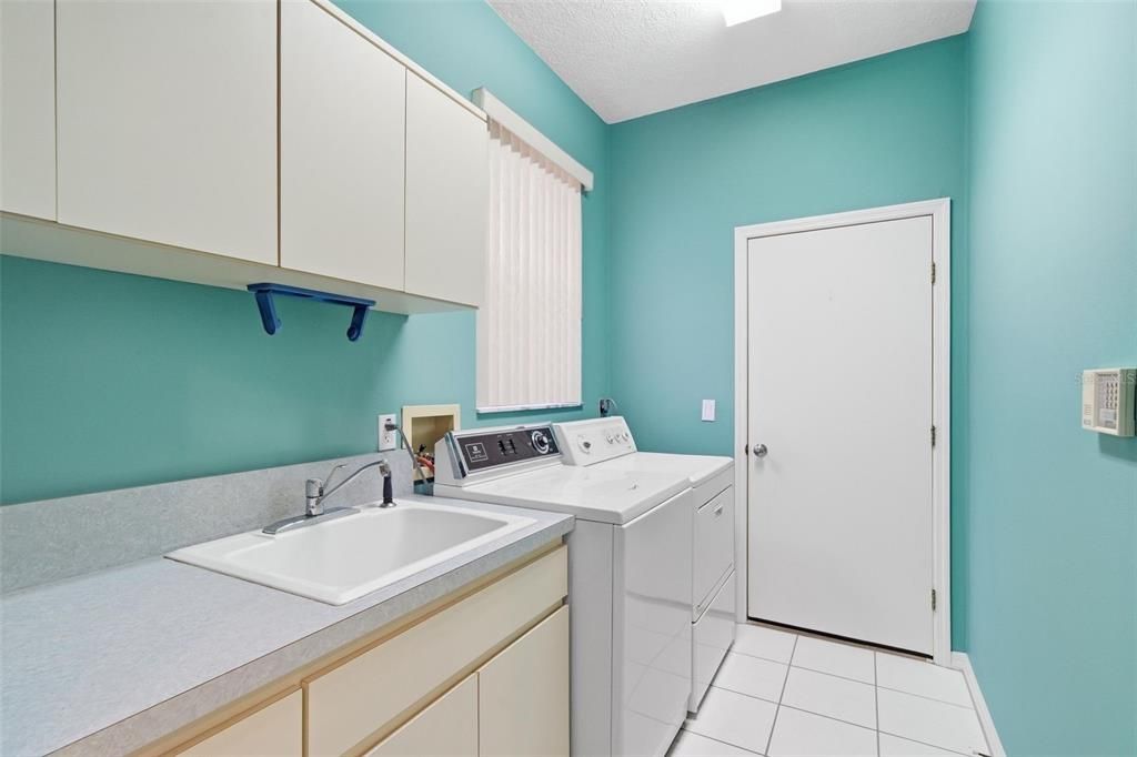 En Venta: $399,000 (3 camas, 2 baños, 1799 Pies cuadrados)