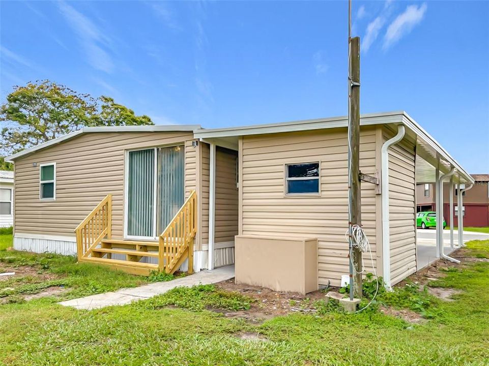 For Sale: $159,900 (3 beds, 2 baths, 960 Square Feet)