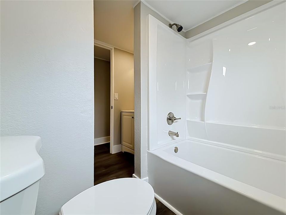 For Sale: $159,900 (3 beds, 2 baths, 960 Square Feet)