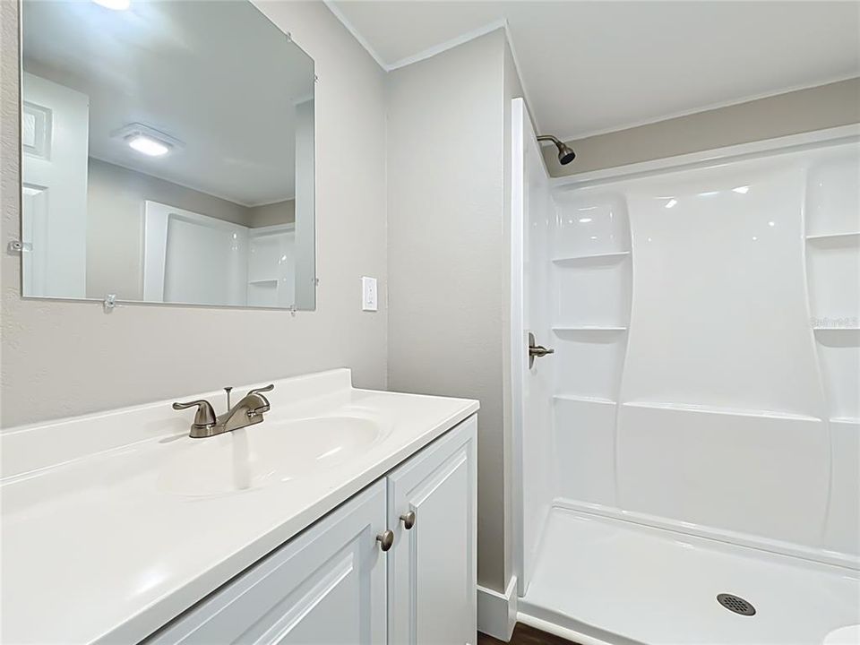 For Sale: $159,900 (3 beds, 2 baths, 960 Square Feet)