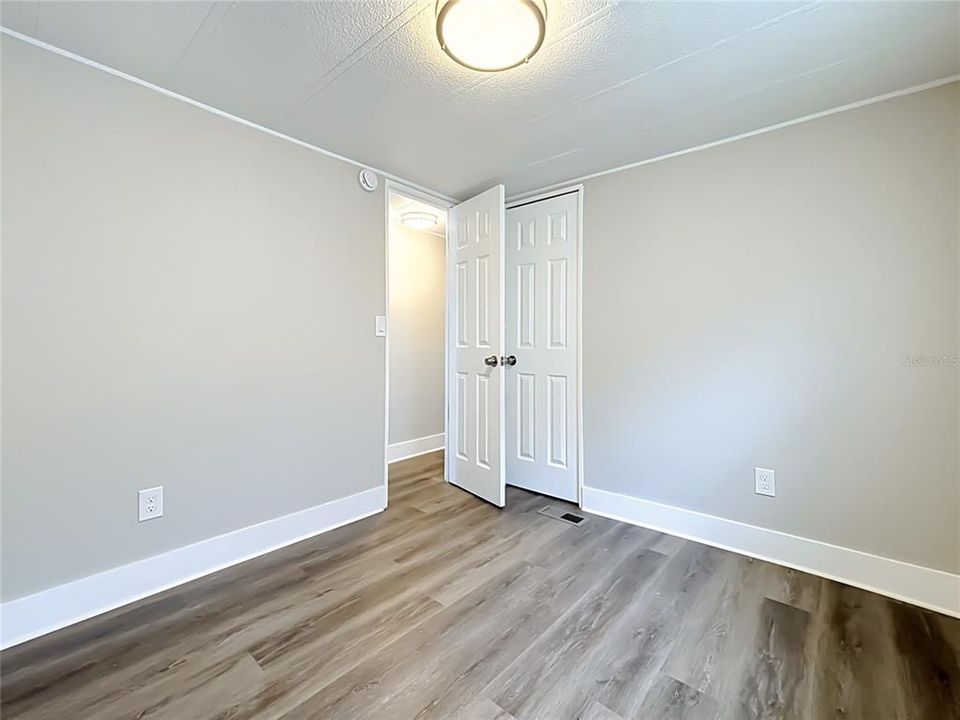 For Sale: $159,900 (3 beds, 2 baths, 960 Square Feet)