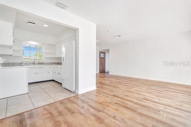 В аренду: $2,600 (2 спален, 1 ванн, 1152 Квадратных фут)