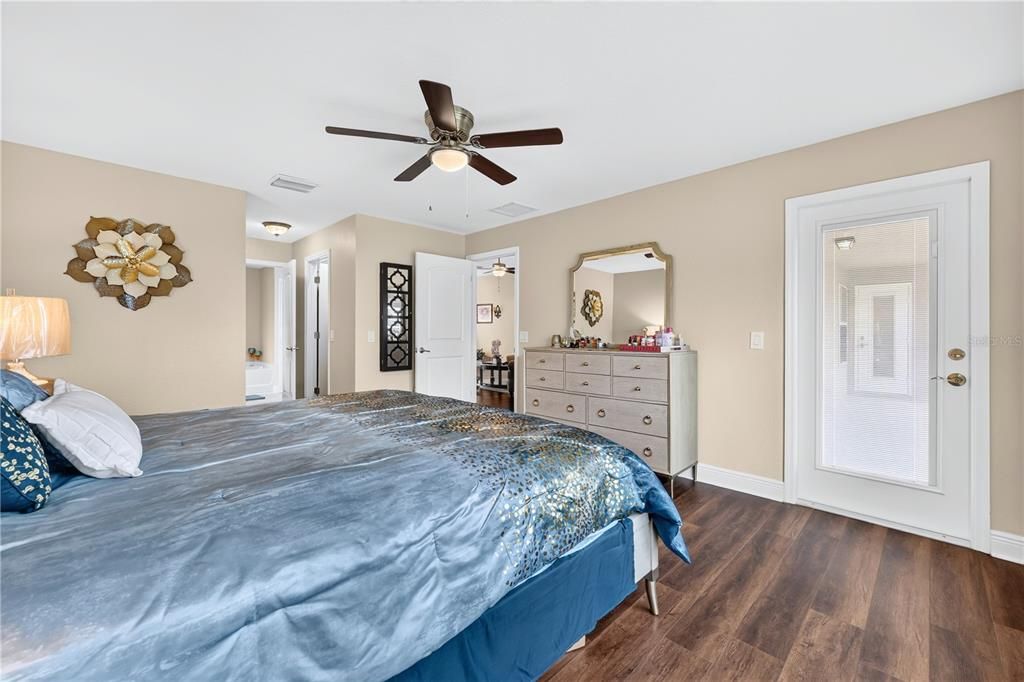 For Sale: $389,990 (4 beds, 3 baths, 2303 Square Feet)