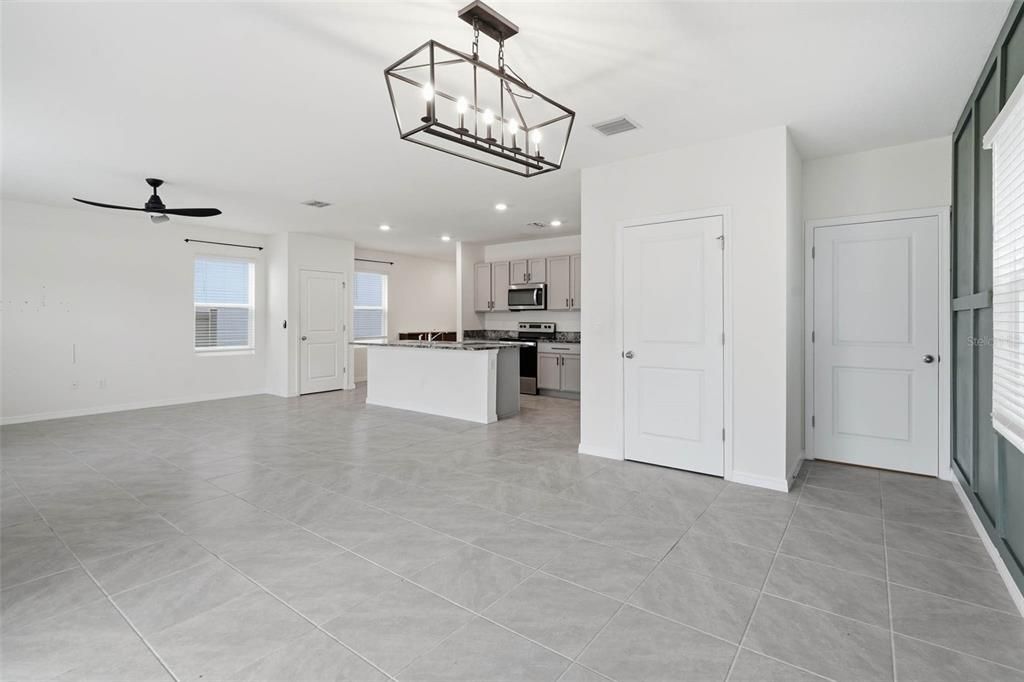 For Sale: $375,000 (4 beds, 2 baths, 2261 Square Feet)