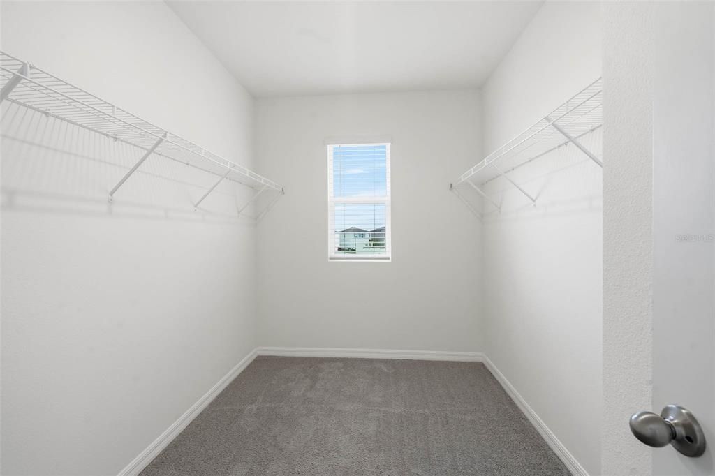 For Sale: $375,000 (4 beds, 2 baths, 2261 Square Feet)