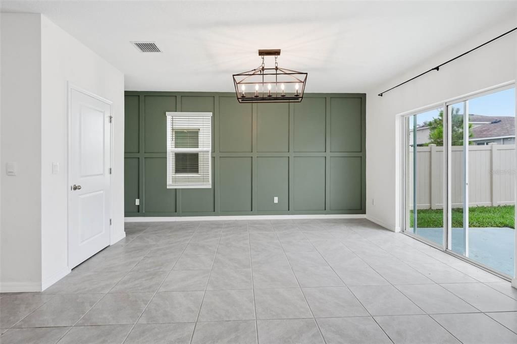 For Sale: $375,000 (4 beds, 2 baths, 2261 Square Feet)