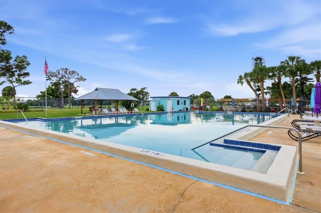 En Venta: $569,000 (3 camas, 3 baños, 2086 Pies cuadrados)