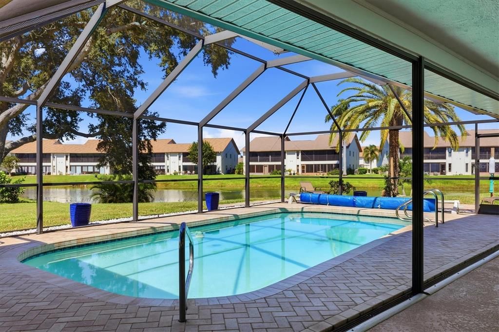 En Venta: $569,000 (3 camas, 3 baños, 2086 Pies cuadrados)