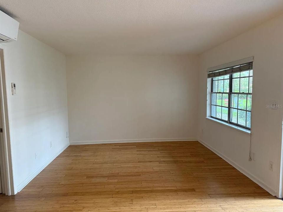 For Rent: $1,395 (1 beds, 1 baths, 540 Square Feet)