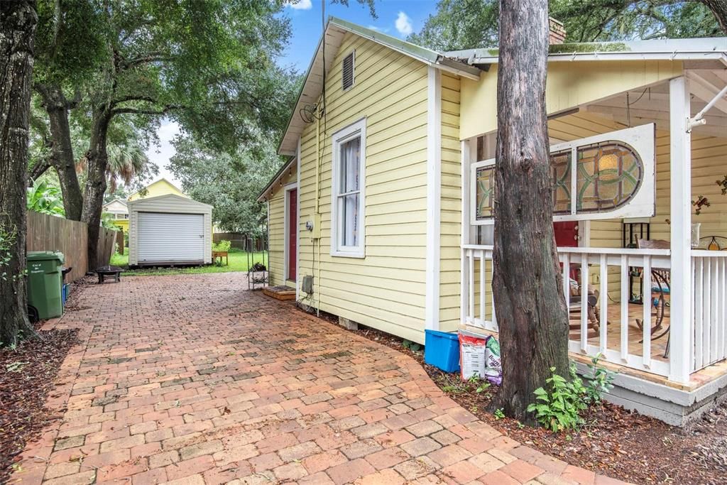 En Venta: $429,000 (2 camas, 1 baños, 734 Pies cuadrados)