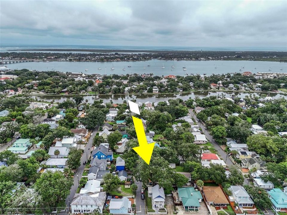 En Venta: $429,000 (2 camas, 1 baños, 734 Pies cuadrados)