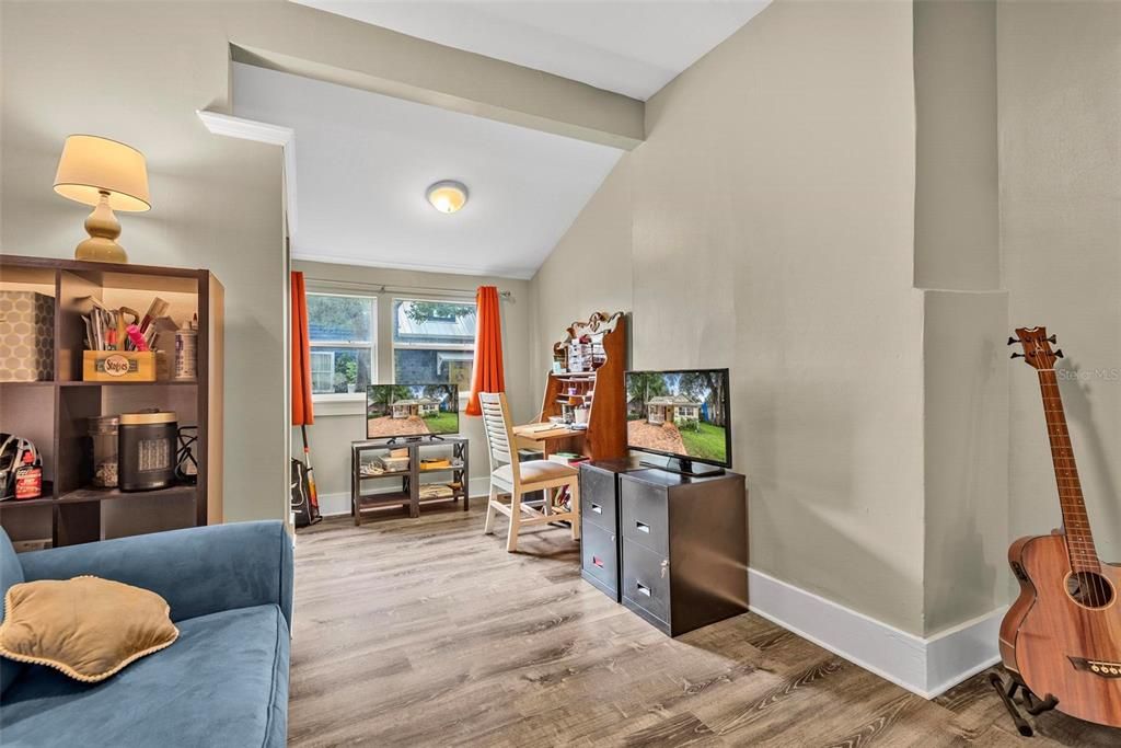 En Venta: $429,000 (2 camas, 1 baños, 734 Pies cuadrados)
