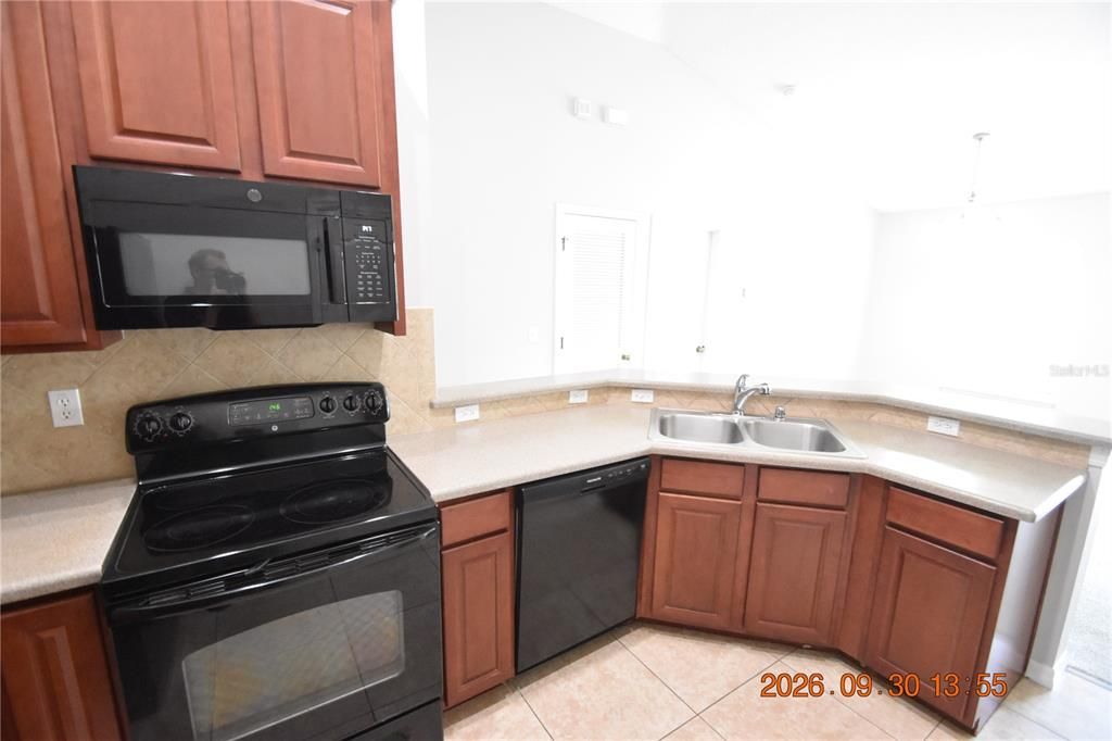 For Rent: $2,200 (2 beds, 2 baths, 1264 Square Feet)