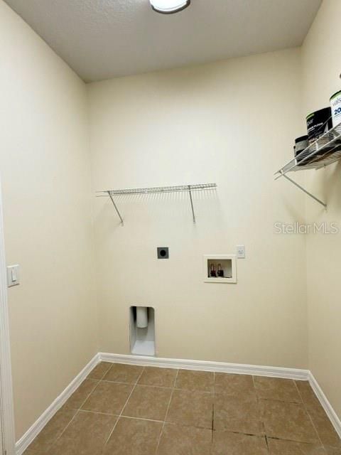 В аренду: $1,975 (4 спален, 2 ванн, 2245 Квадратных фут)