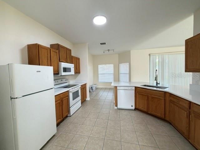 В аренду: $1,975 (4 спален, 2 ванн, 2245 Квадратных фут)