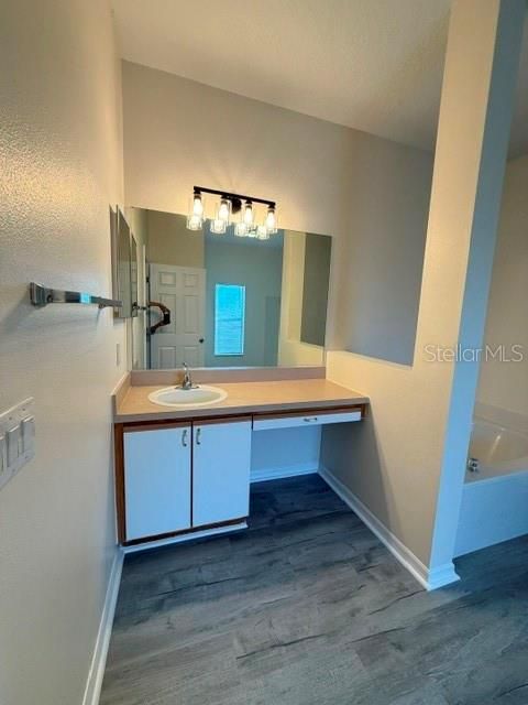 В аренду: $1,975 (4 спален, 2 ванн, 2245 Квадратных фут)