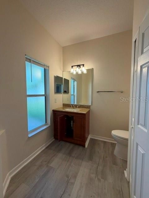В аренду: $1,975 (4 спален, 2 ванн, 2245 Квадратных фут)
